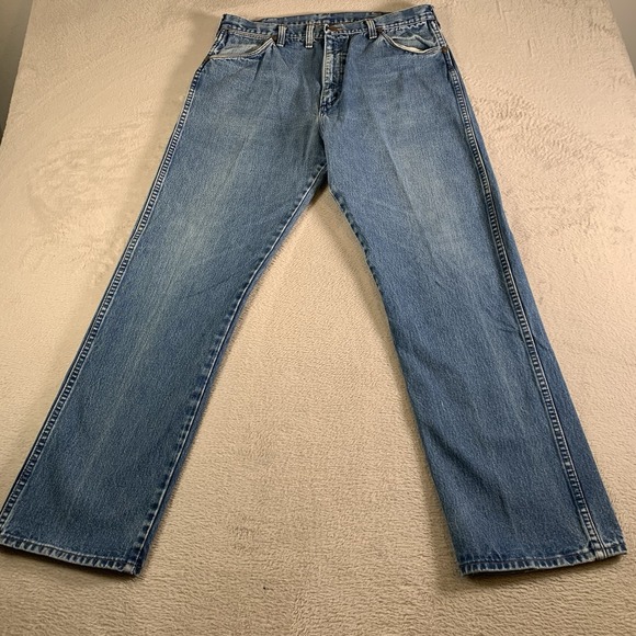 Wrangler Other - Vintage Wrangler 13MWZ Jeans Mens 38x32(34x31) Medium Wash Straight Made USA 80s
